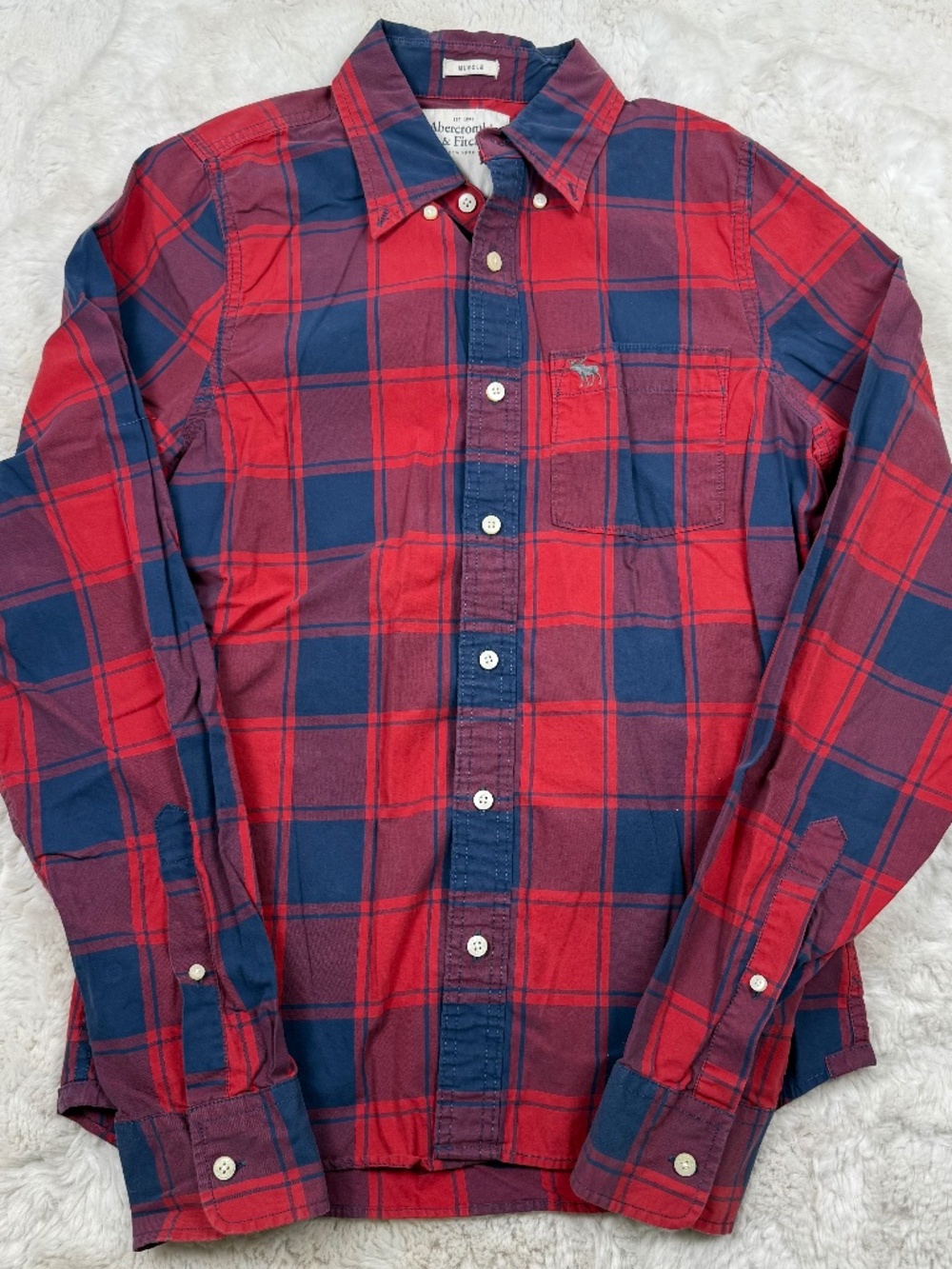 Abercrombie & Fitch Men's Button Up Muscle Shirt Size Large Red Blue Plaid